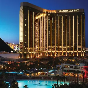 Курортный комплекс Mandalay Bay, Лас-Вегас